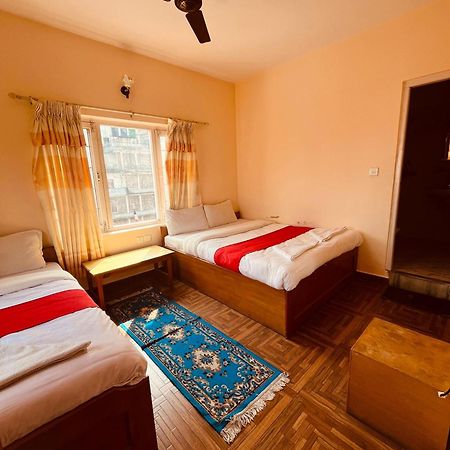 Hotel Global Inn Pokhara Kültér fotó