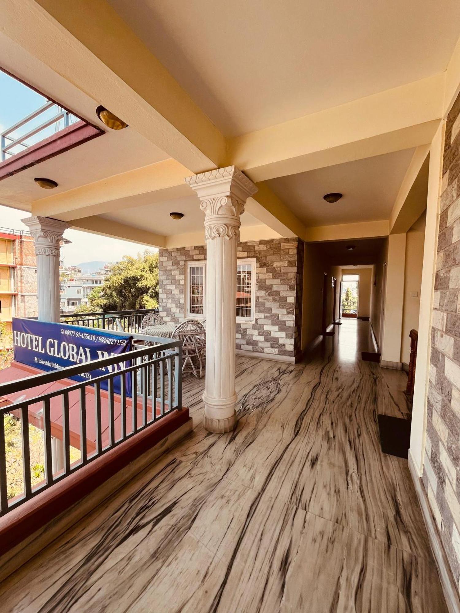 Hotel Global Inn Pokhara Kültér fotó