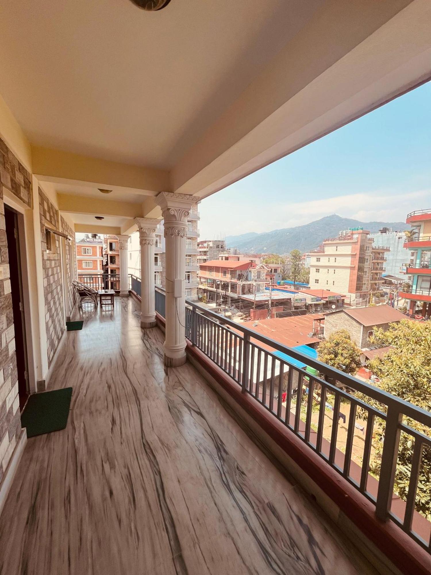 Hotel Global Inn Pokhara Kültér fotó