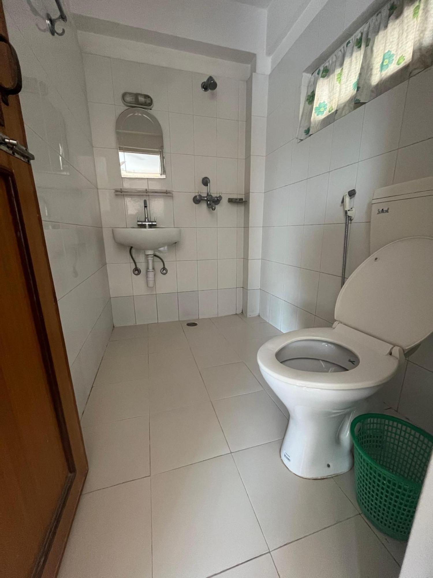Hotel Global Inn Pokhara Kültér fotó